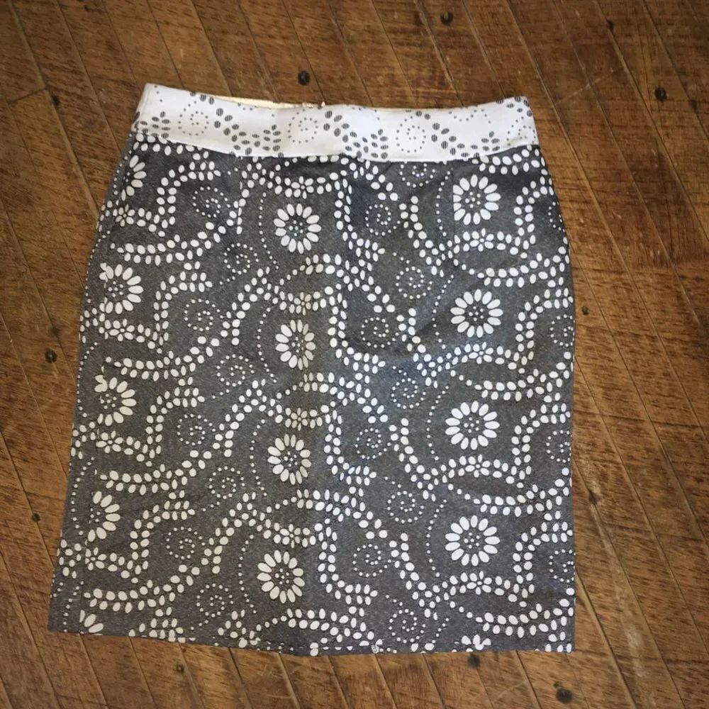 Banana Republic black and white jacquard Jacobean 2P pencil skirt